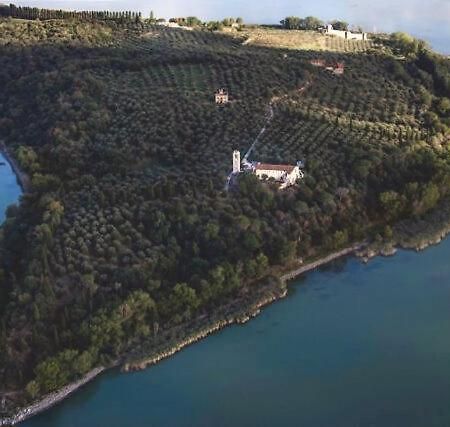 Isola Polvese Resort Castiglione del Lago Zewnętrze zdjęcie