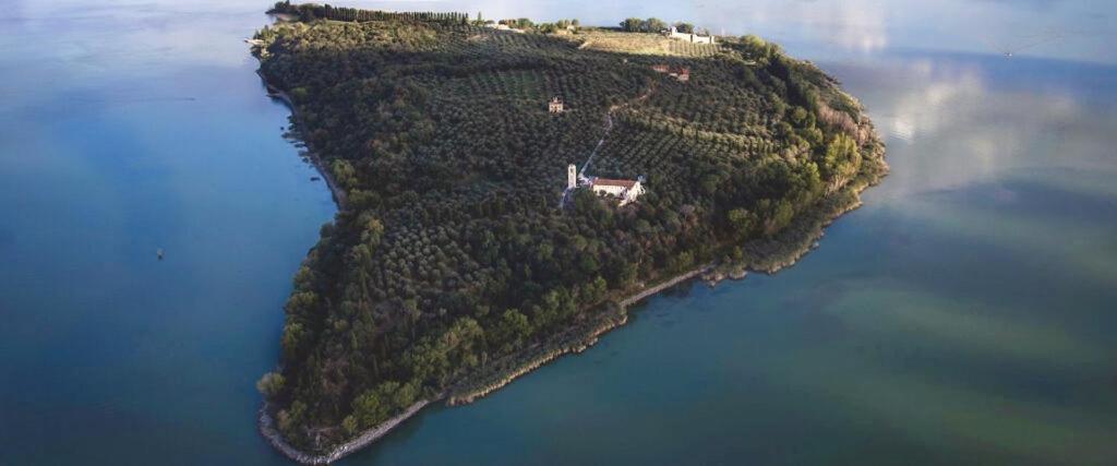 Isola Polvese Resort Castiglione del Lago Zewnętrze zdjęcie
